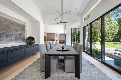 $8,250,000 | 311 Georgica Road, East Hampton, NY 11937