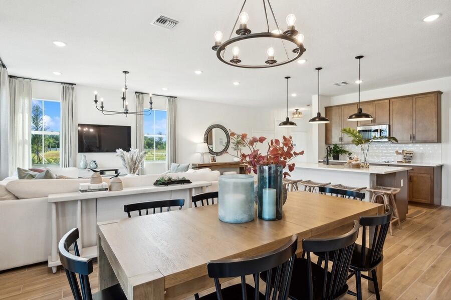 184 Southeast Birch Terrace Stuart, FL 34997 - Photo 14 of 46 Dining Area