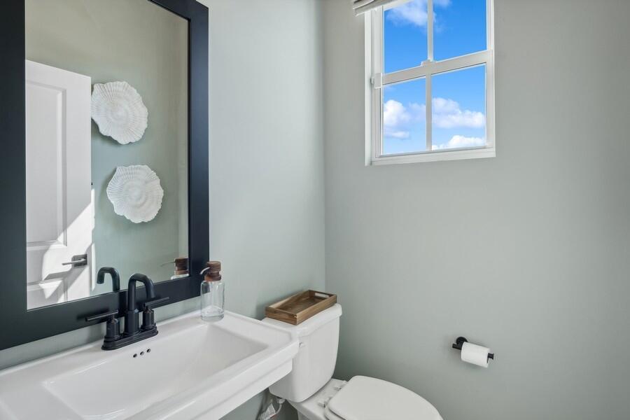 184 Southeast Birch Terrace Stuart, FL 34997 - Photo 19 of 46 Half Bath