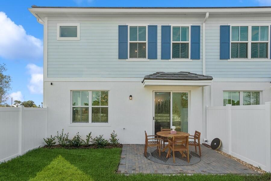 184 Southeast Birch Terrace Stuart, FL 34997 - Photo 43 of 46 Backyard