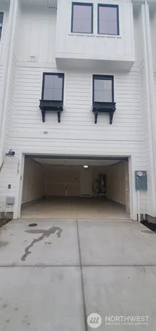 $2,800 | 12107 127th Ave Court East, Puyallup, WA 98374