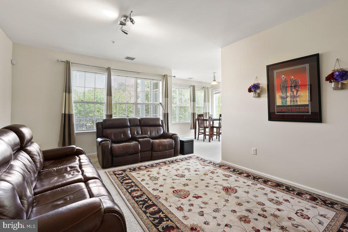 821 Timberlake Drive Ewing, NJ 08618 - Photo 14 of 27