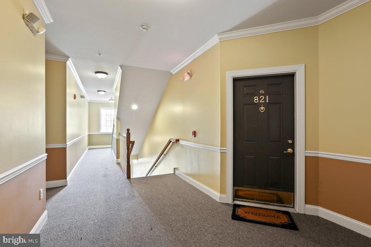 821 Timberlake Drive Ewing, NJ 08618 - Photo 4 of 27