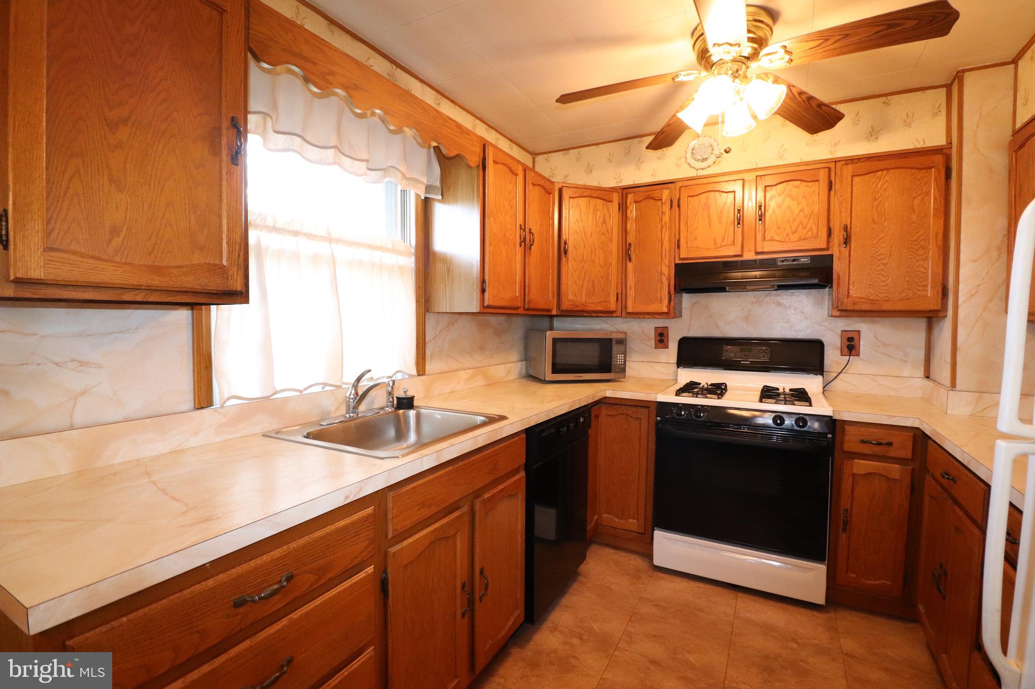 9311 Academy Road Philadelphia, PA 19114 - Photo 17 of 63 Gallery Image 17