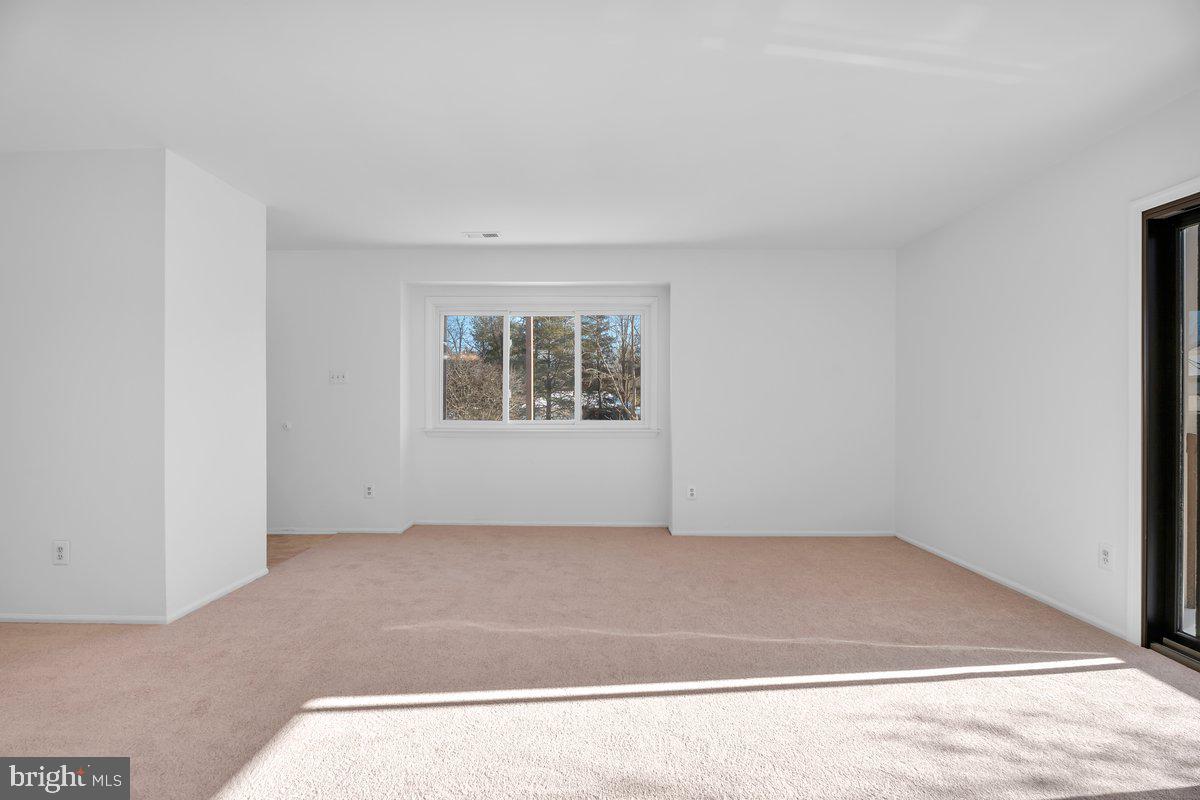 103 Lucas Lane Voorhees, NJ 08043 - Photo 12 of 28