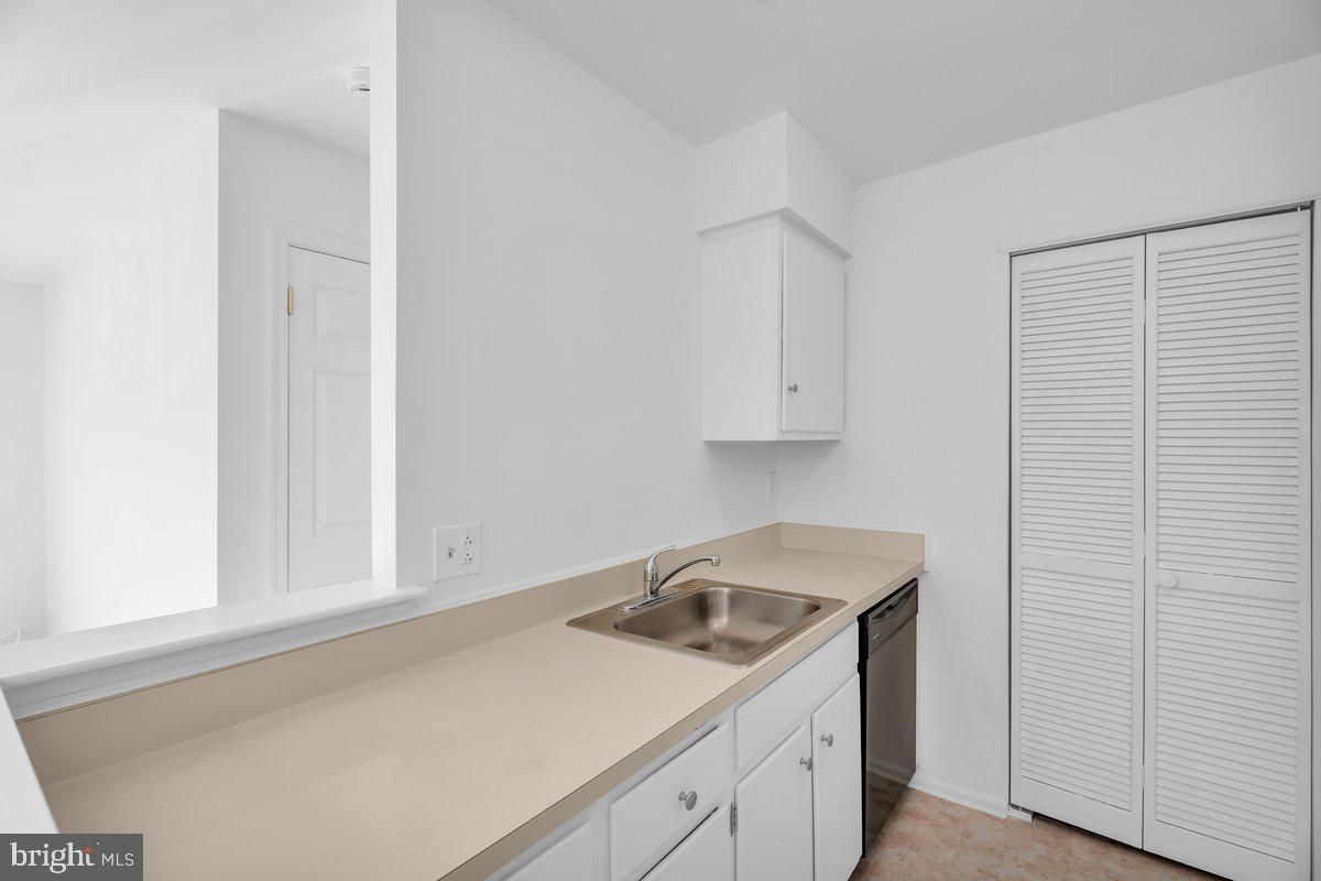 103 Lucas Lane Voorhees, NJ 08043 - Photo 14 of 28