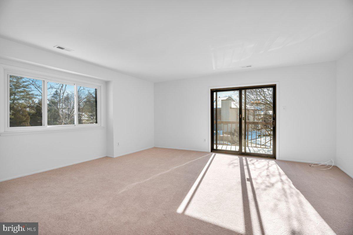 103 Lucas Lane Voorhees, NJ 08043 - Photo 10 of 28