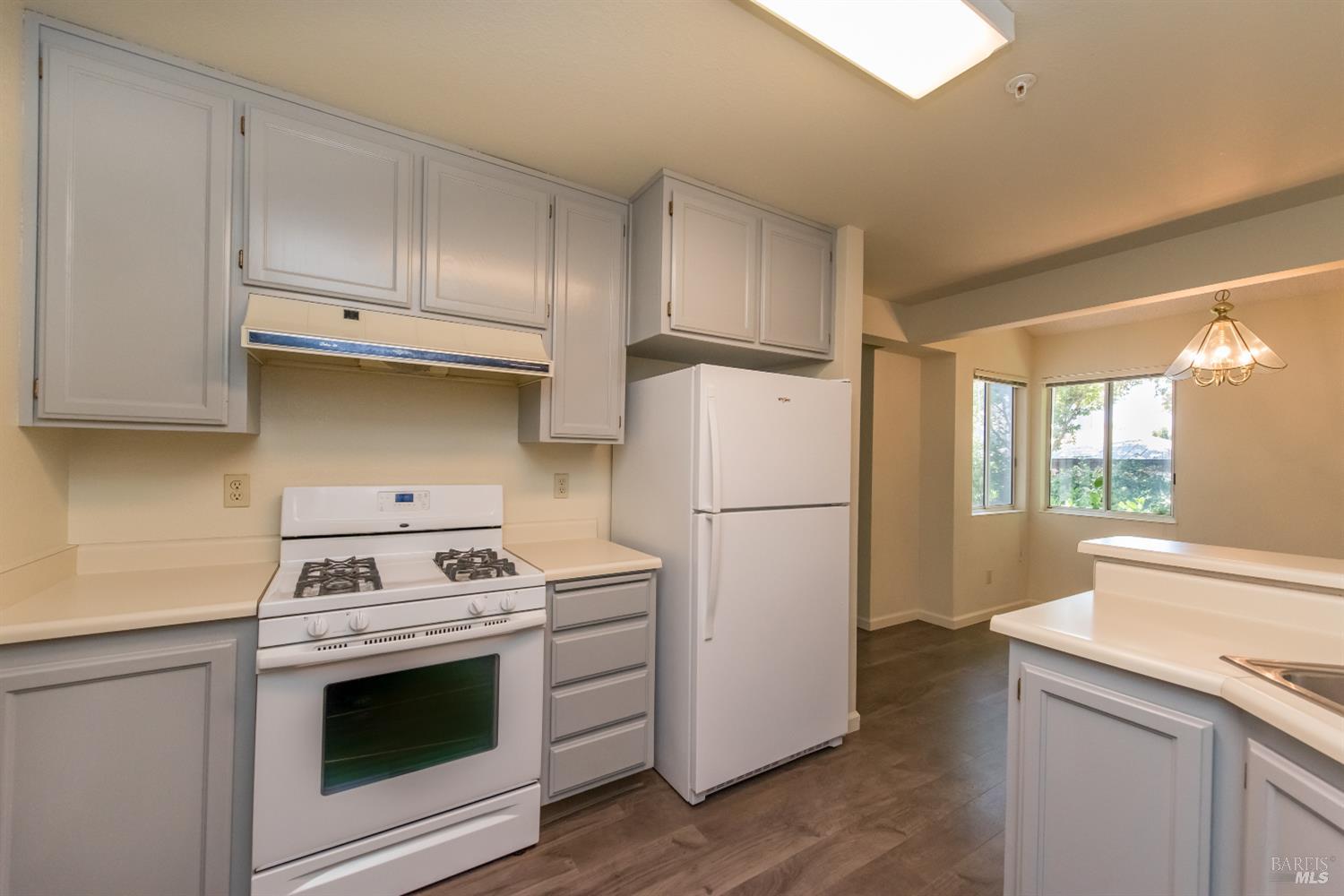 7 Meridian Circle Rohnert Park, CA 94928 - Photo 8 of 28