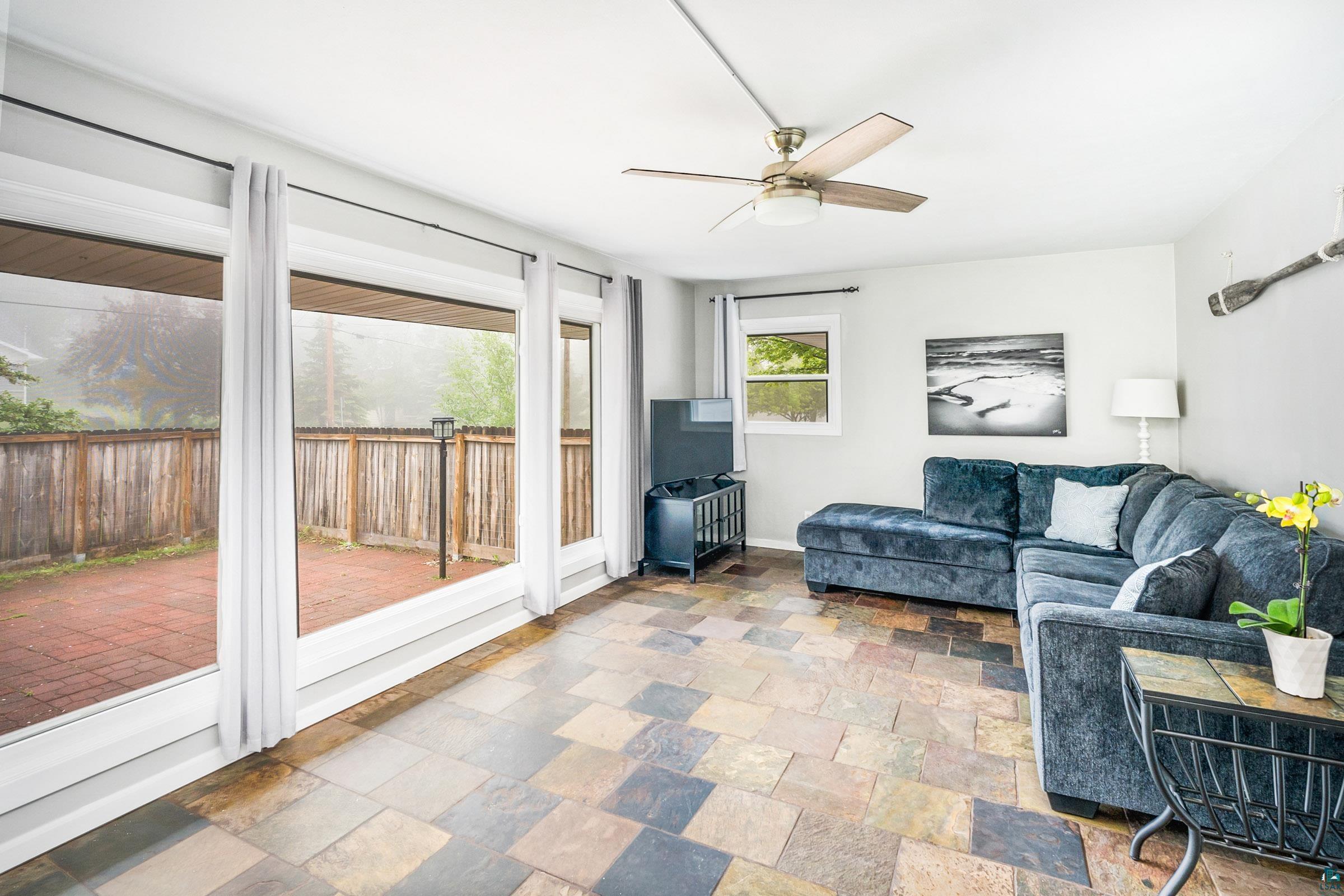 516 Anderson Road Duluth, MN 55811 - Photo 2 of 37 Gallery Image 2
