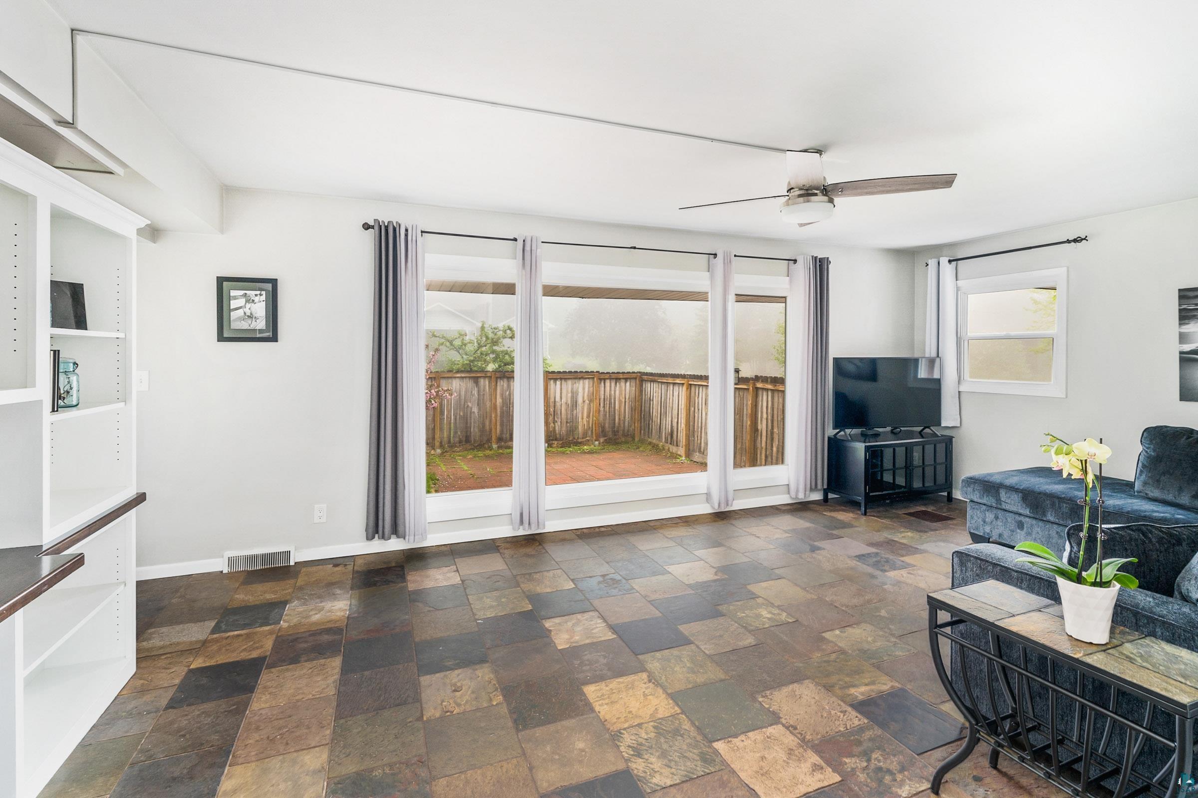 516 Anderson Road Duluth, MN 55811 - Photo 3 of 37 Gallery Image 3