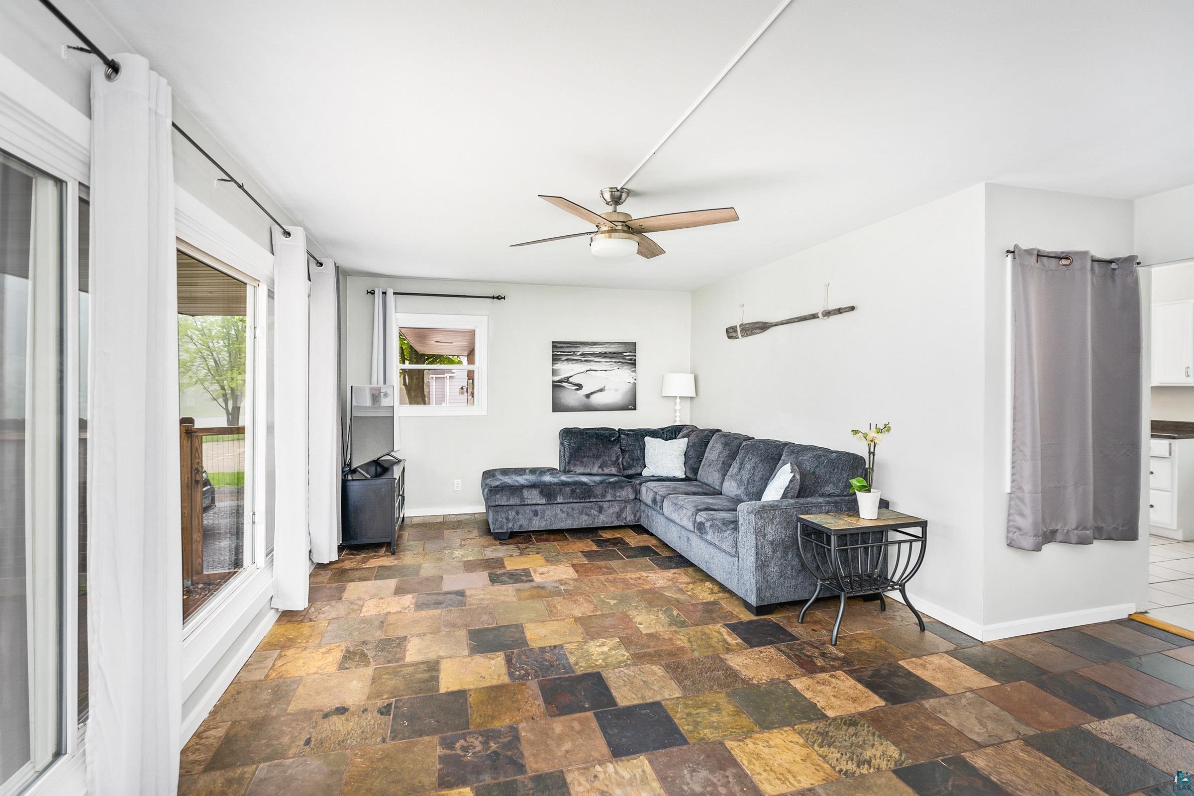 516 Anderson Road Duluth, MN 55811 - Photo 4 of 37 Gallery Image 4