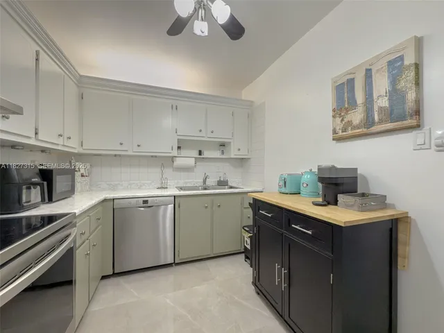 $2,990 | 250 Northeast 181st Street, Unit 107, Sunny Isles Beach, FL 33160