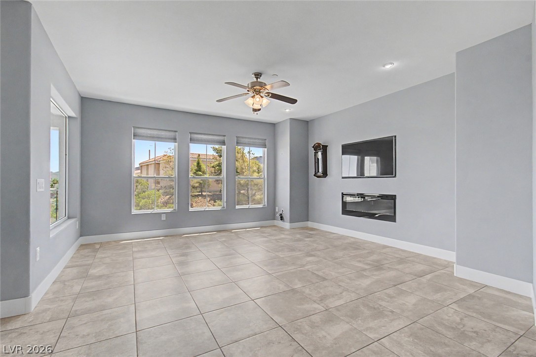 2555 Hampton Road, Unit 6308 Henderson, NV 89052 - Photo 3 of 30 Your spacious and bright living room