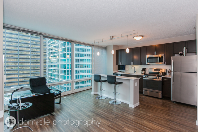 355 East Ohio Street, Unit 2003 Chicago, IL 60611 - Photo 9 of 14