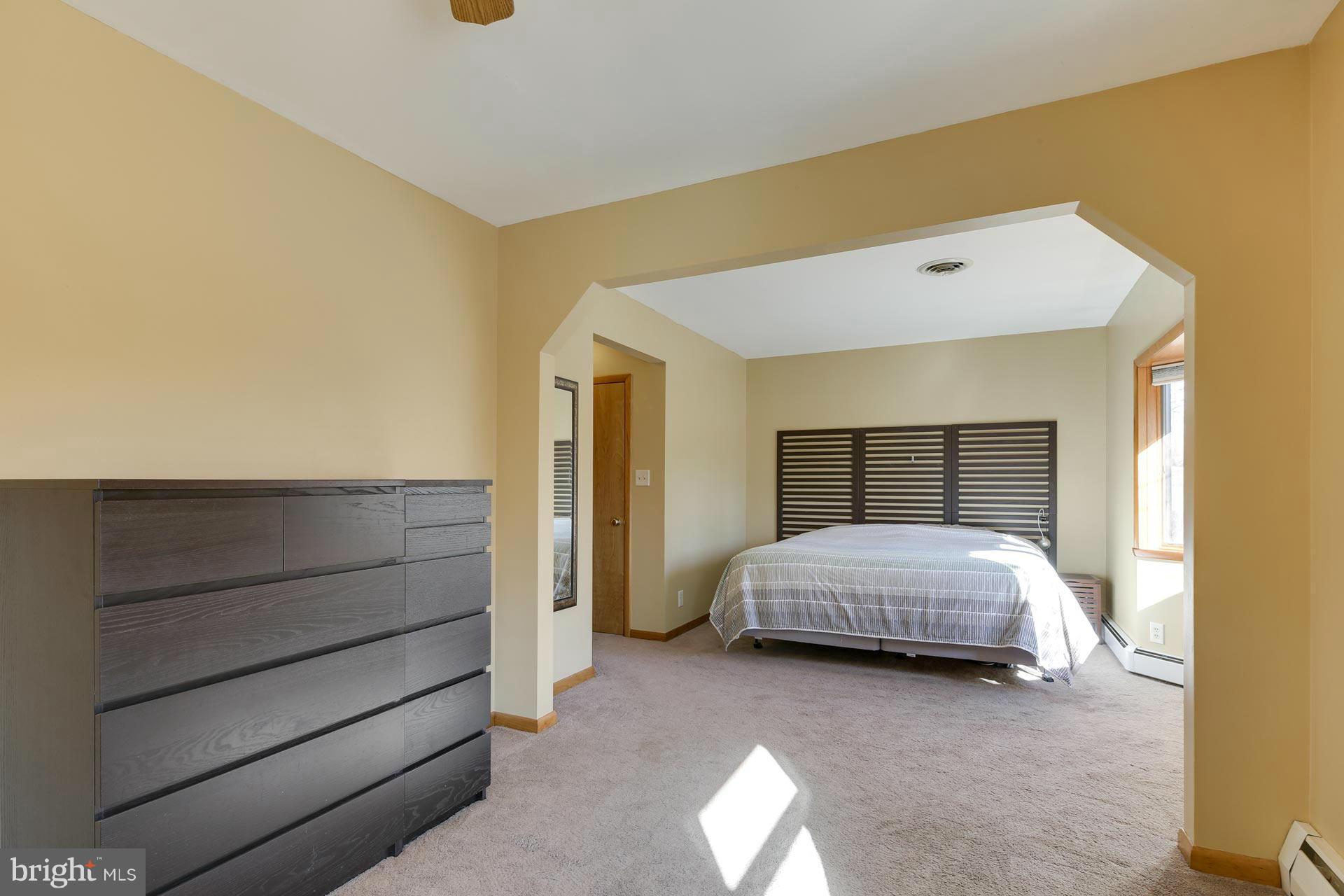 11204 Albeth Road Marriottsville, MD 21104 - Photo 17 of 30 Bedroom (Master)