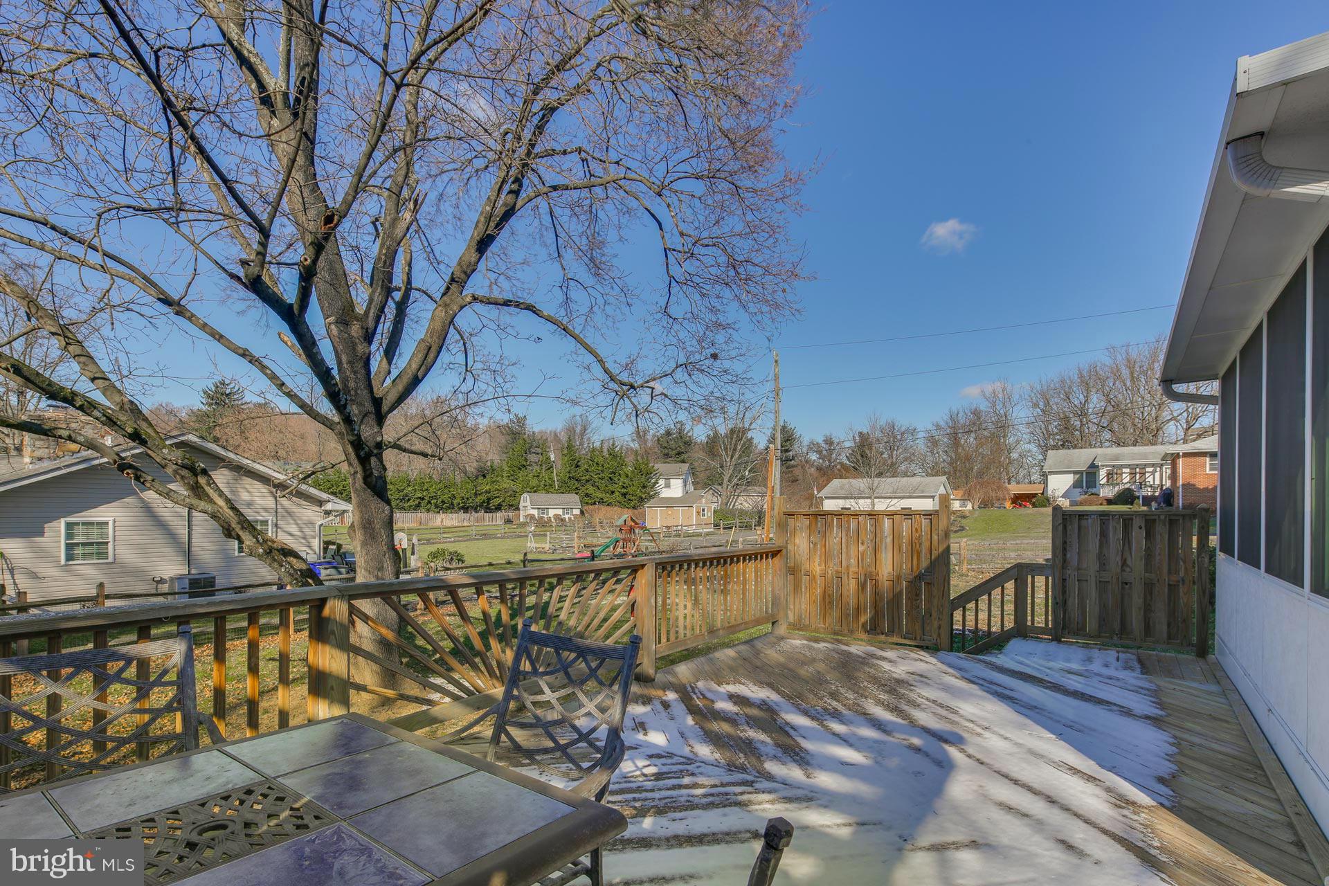 11204 Albeth Road Marriottsville, MD 21104 - Photo 27 of 30 Exterior (Rear)