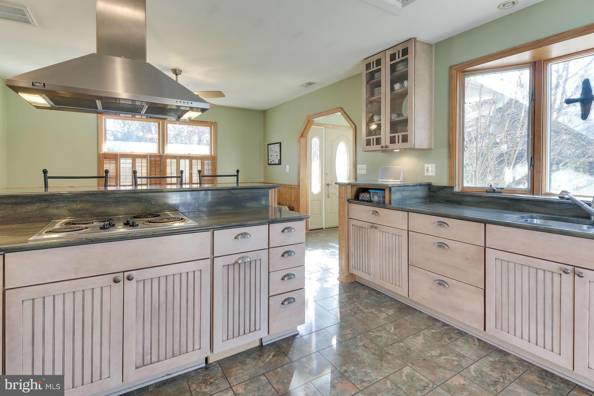11204 Albeth Road Marriottsville, MD 21104 - Photo 4 of 30 Kitchen