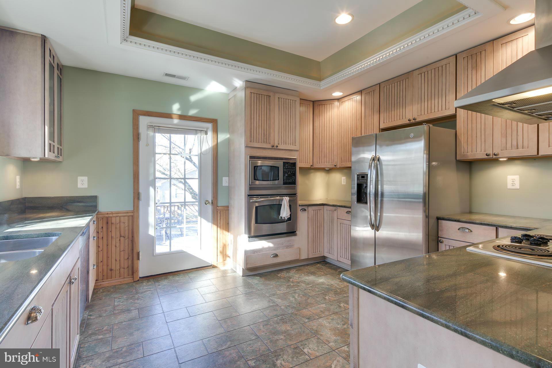 11204 Albeth Road Marriottsville, MD 21104 - Photo 6 of 30 Kitchen