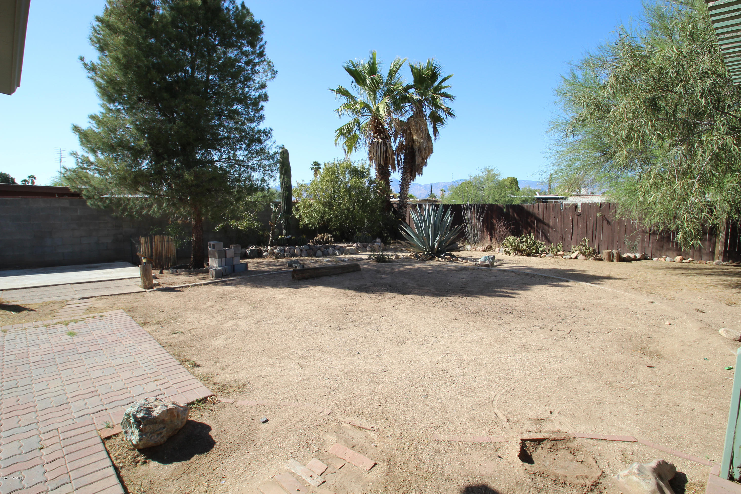 8357 East Rolling Ridge Street Tucson, AZ 85710 - Photo 5 of 16 Gallery Image 5