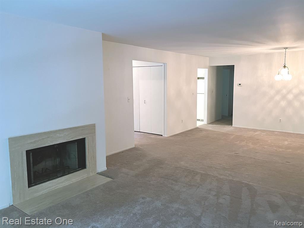29575 Pine Ridge Circle, Unit 20 Farmington Hills, MI 48331 - Photo 6 of 26