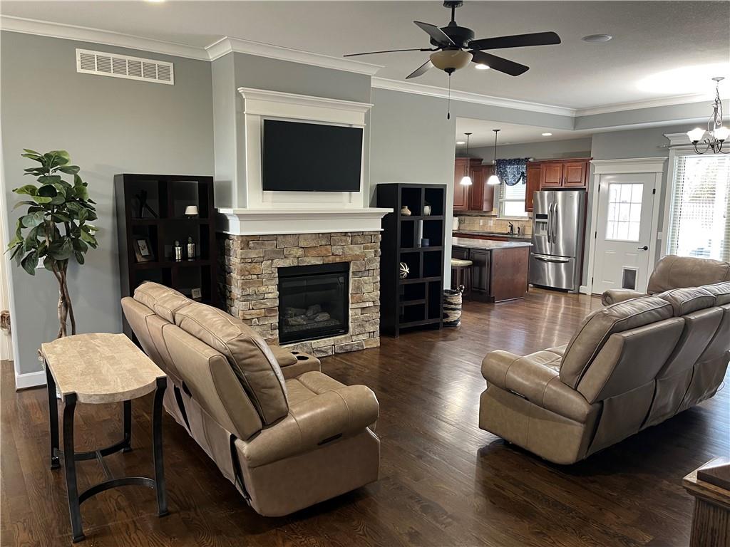 5524 Chamney Court Lawrence, KS 66049 - Photo 5 of 43