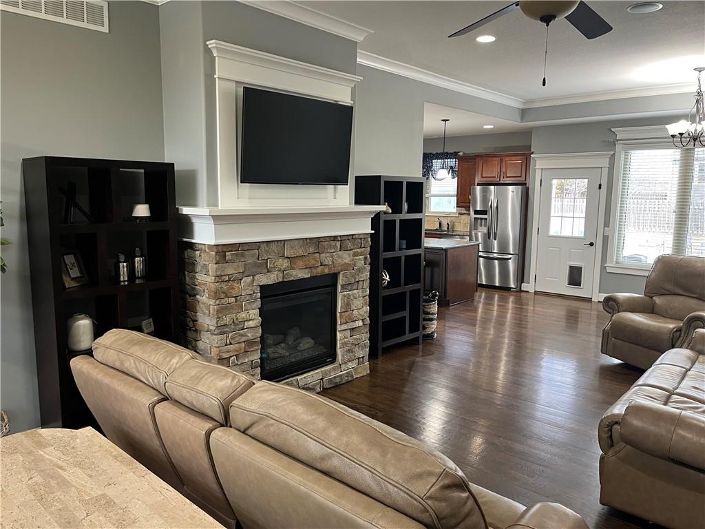 5524 Chamney Court Lawrence, KS 66049 - Photo 6 of 43