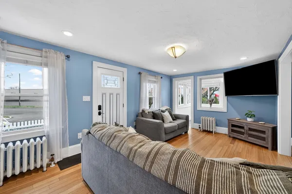 $239,000 | 400 El Paso Street, Springfield, MA 01104