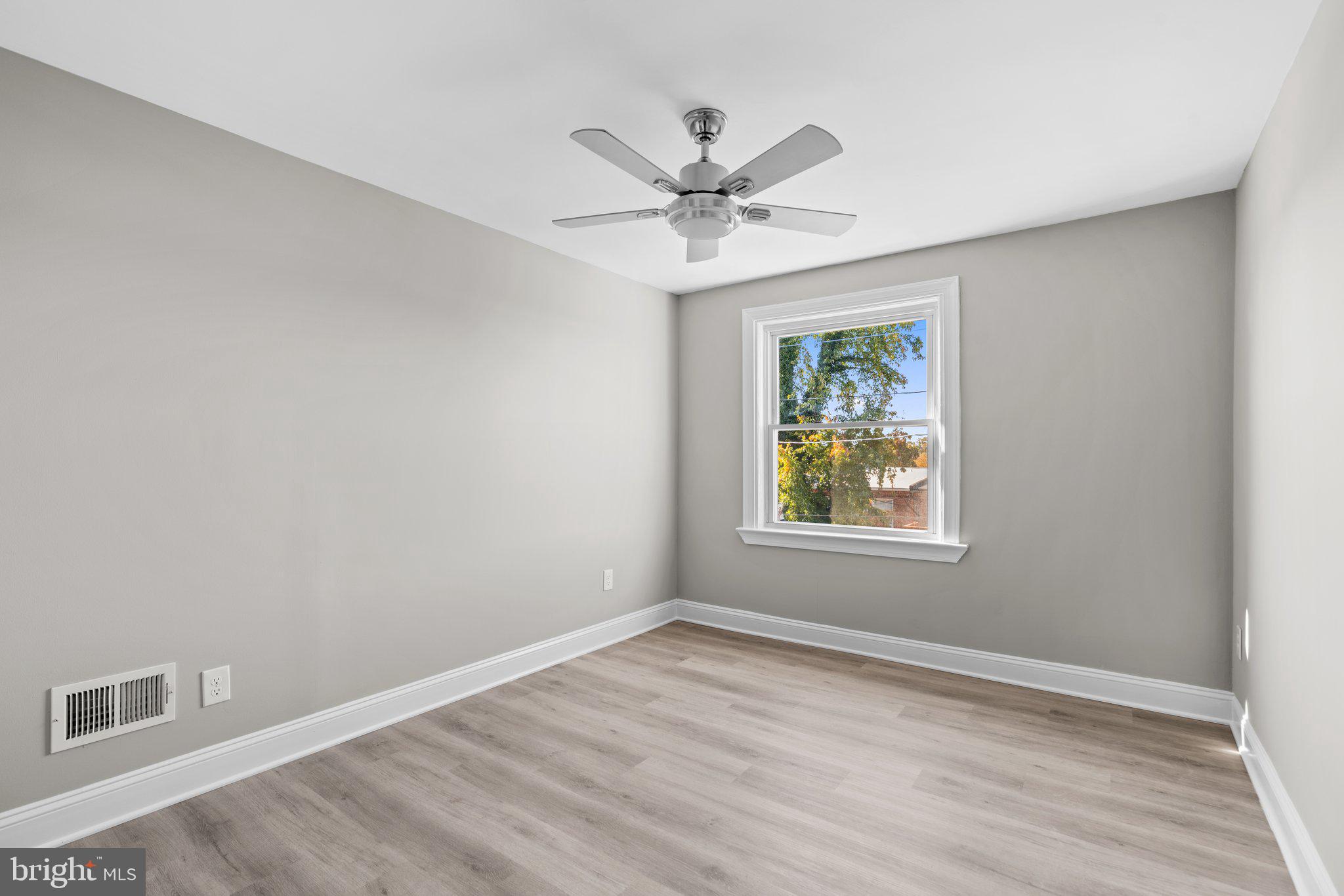 4331 Sheldon Avenue Baltimore, MD 21206 - Photo 17 of 34