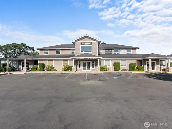 $1,857 | 576 North 5th Avenue, Sequim, WA 98382