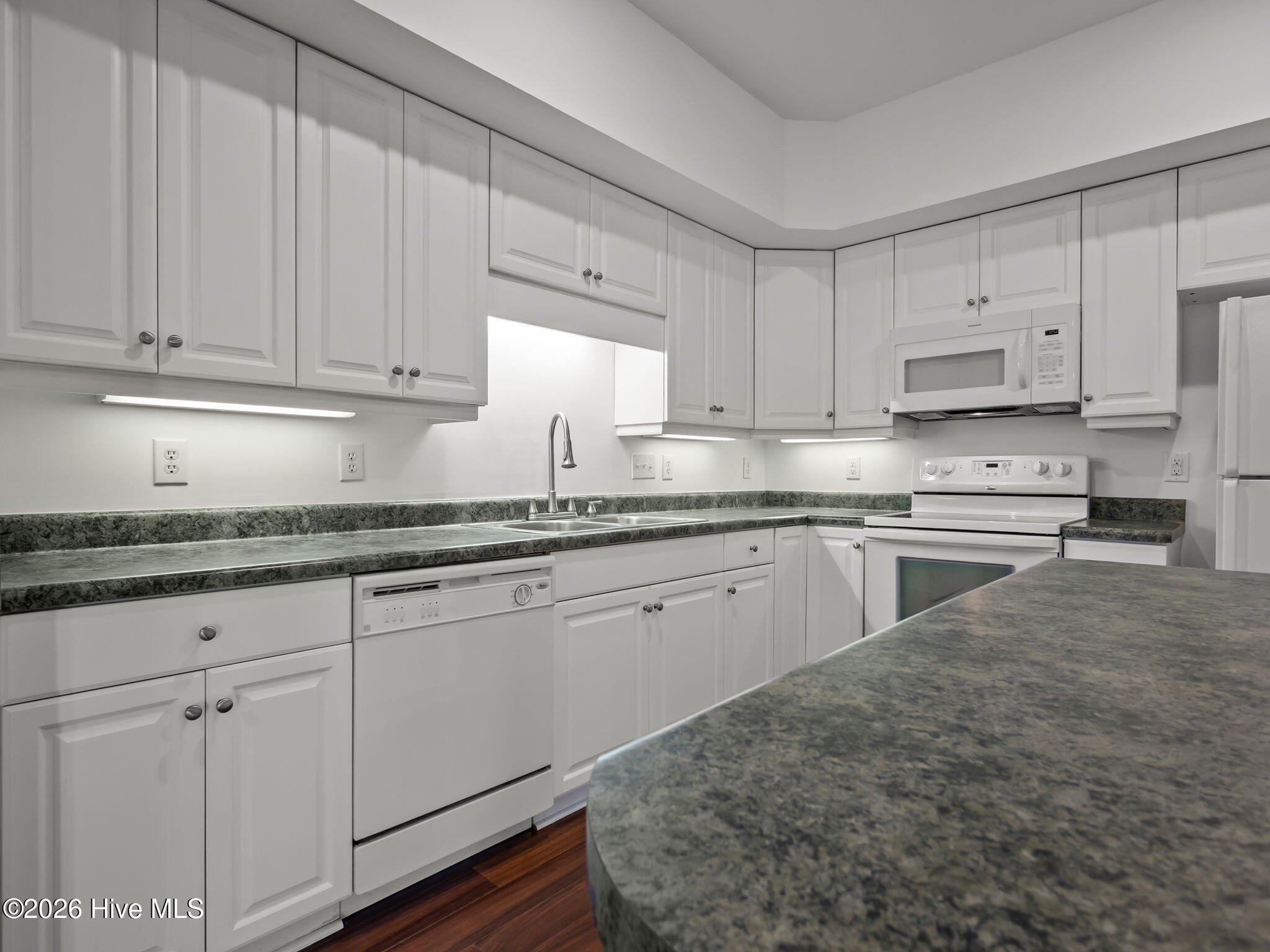 200 Lighthouse Lane, Unit A1 Cedar Point, NC 28584 - Photo 5 of 33 SPACE FOR FOOD PREP
