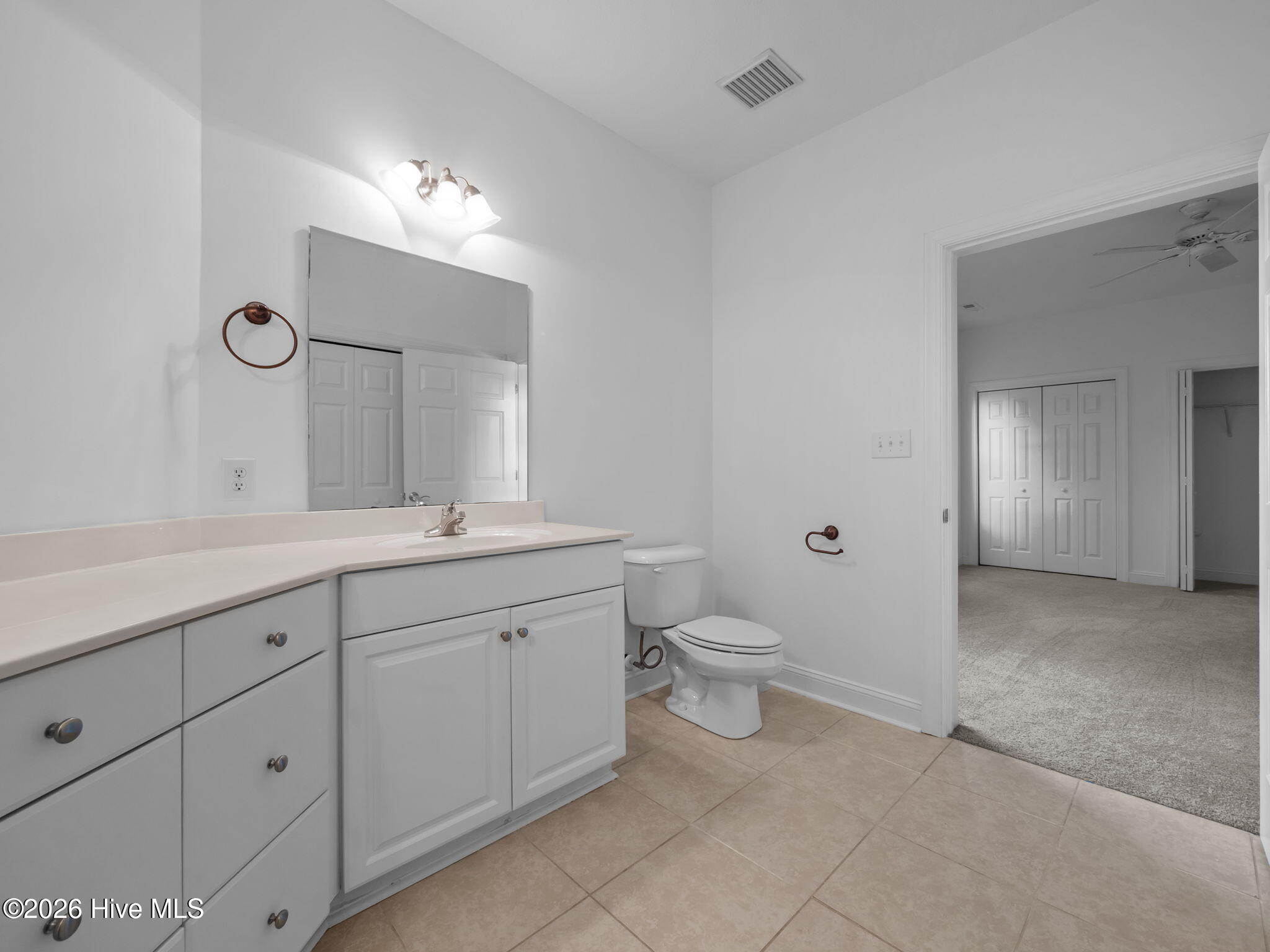 200 Lighthouse Lane, Unit A1 Cedar Point, NC 28584 - Photo 9 of 33 SPACIOUS COUNTERSPACE