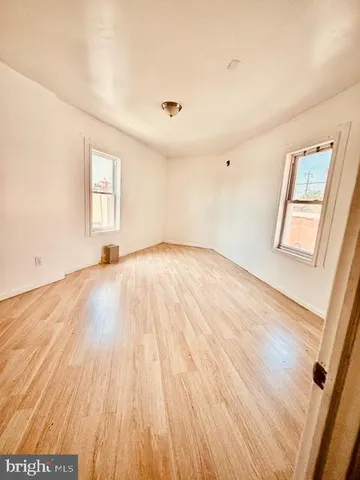 $1,000 | 240-42 West Glenwood Avenue, Philadelphia, PA 19140