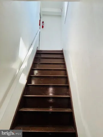 $1,000 | 240-42 West Glenwood Avenue, Philadelphia, PA 19140