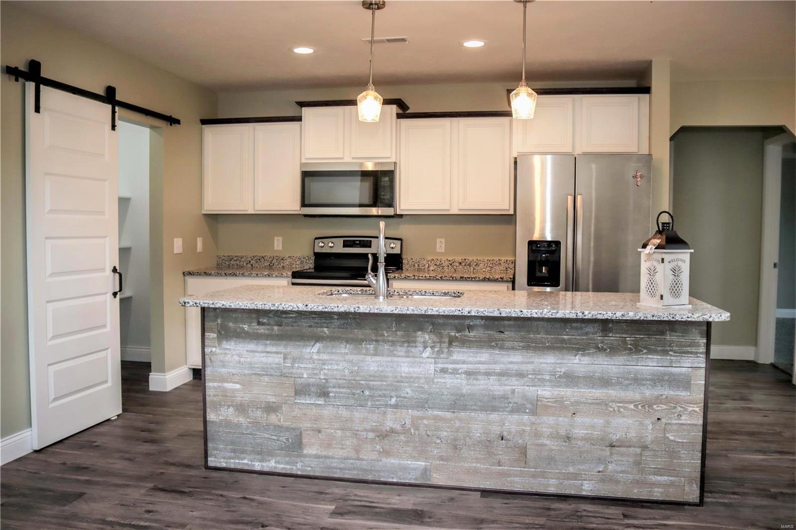 15660 Jadin Road Marion, IL 62959 - Photo 11 of 45