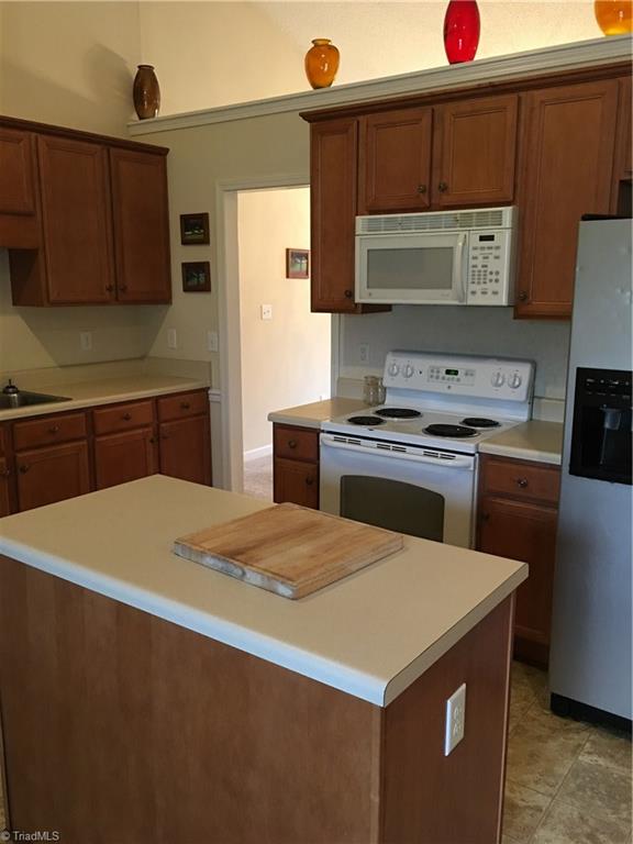 4704 Ridgefall Road Greensboro, NC 27410 - Photo 7 of 14