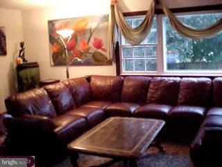 853 Homestead Avenue Springfield, PA 19064 - Photo 3 of 6 Gallery Image 3