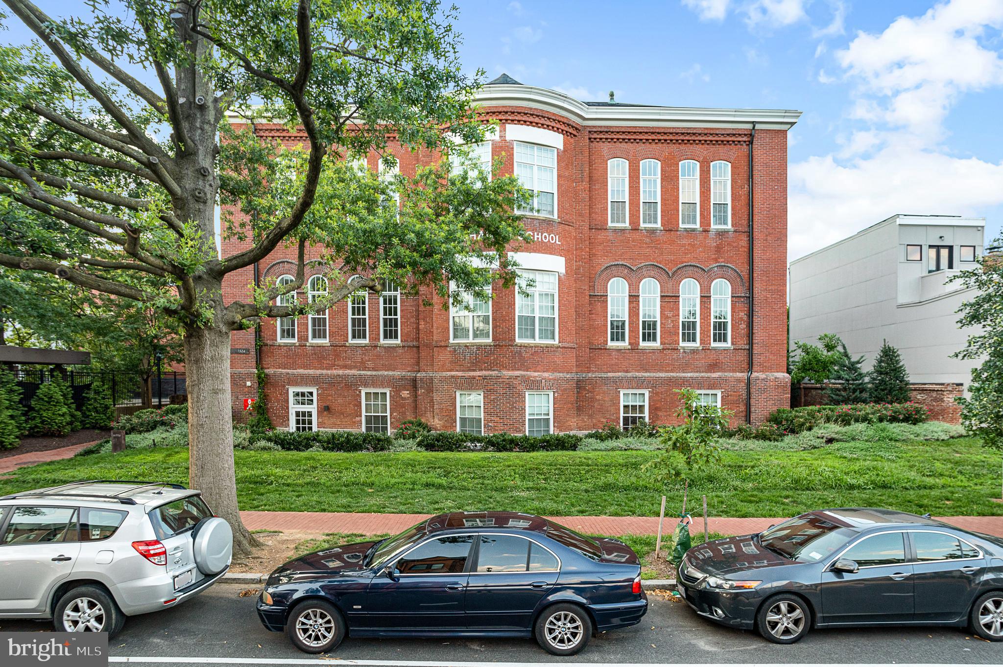 1324 E Street Southeast, Unit 208 Washington, DC 20003 - Photo 3 of 40