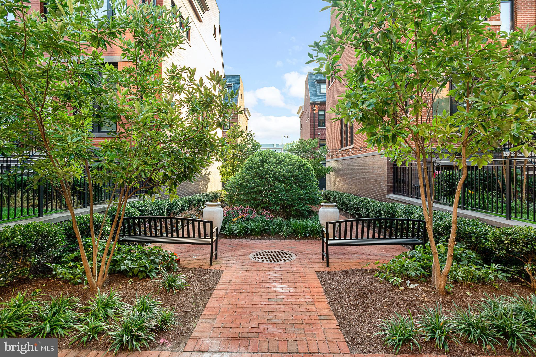 1324 E Street Southeast, Unit 208 Washington, DC 20003 - Photo 34 of 40 Seating and Walkway