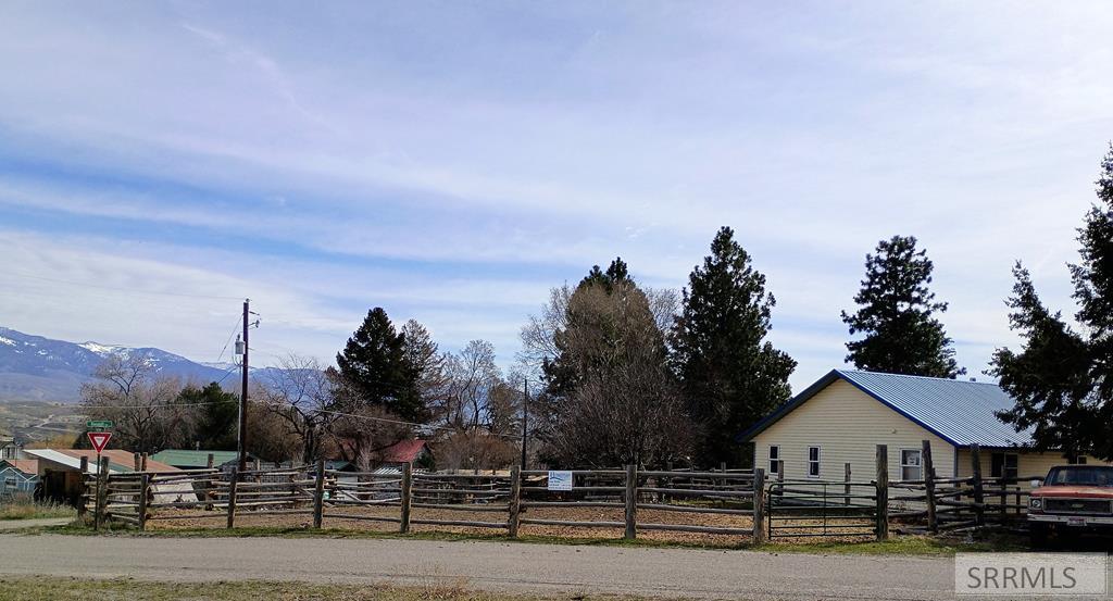 405 Washington Street Salmon, ID 83467 - Photo 29 of 35