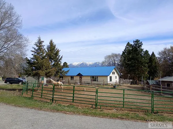 $475,000 | 405 Washington Street, Salmon, ID 83467