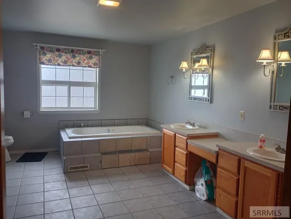 $525,000 | 405 Washington Street, Salmon, ID 83467