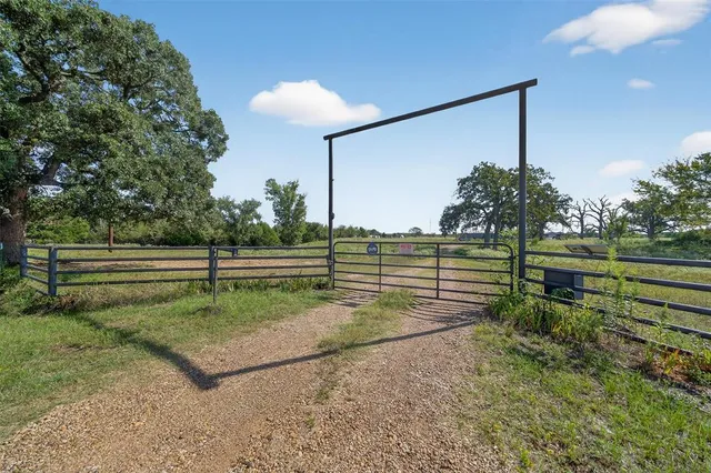 $249,000 | 12751 County Road 1200, Malakoff, TX 75148