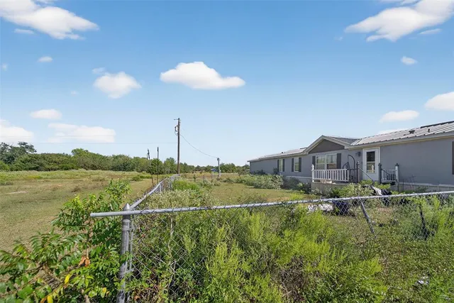 $249,000 | 12751 County Road 1200, Malakoff, TX 75148