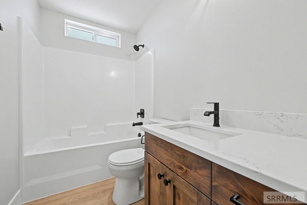 489 Willow Bend Avenue Rigby, ID 83442 - Photo 10 of 15 Bathroom 2