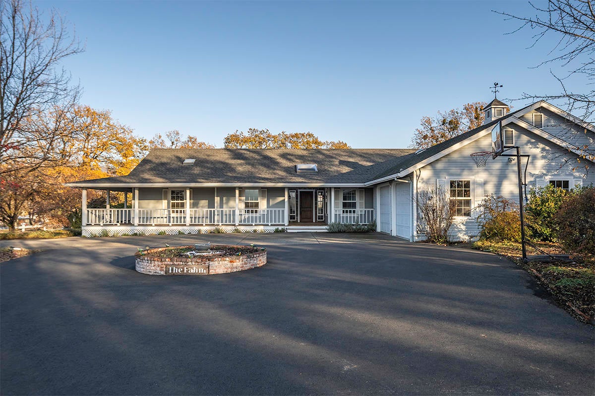 6633 Rapp Lane Talent, OR 97540 - Photo 49 of 58 DSC04233-HDR