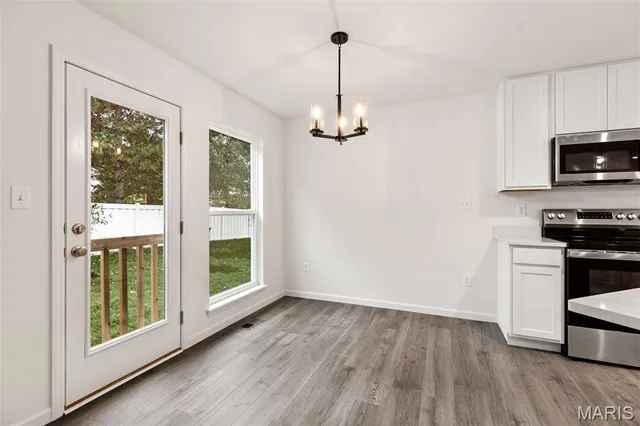 $340,250 | 51 Fairmount Grv Drive, St. Peters, MO 63376