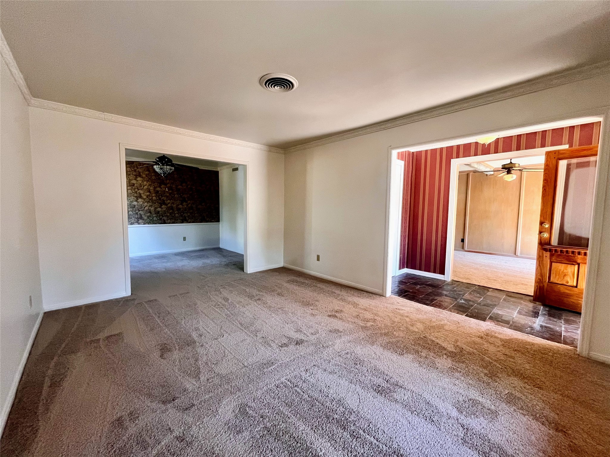 1914 Indian Shores Road Crosby, TX 77532 - Photo 12 of 34 Formal Living/ Family Room