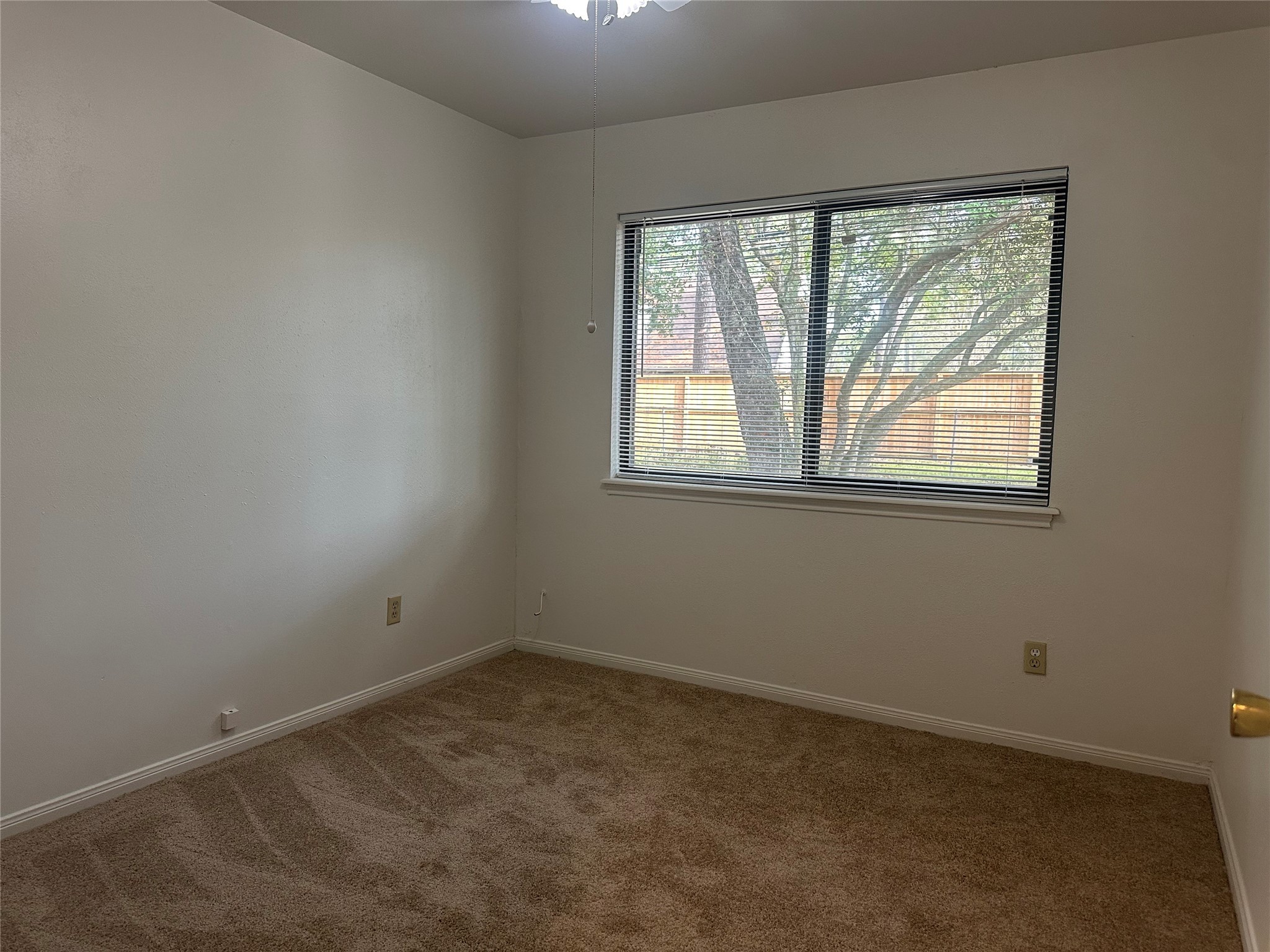 1914 Indian Shores Road Crosby, TX 77532 - Photo 27 of 34 Secondary Bedroom