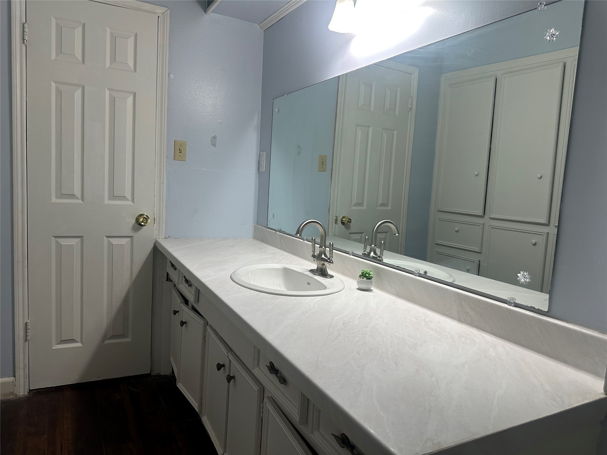 1914 Indian Shores Road Crosby, TX 77532 - Photo 29 of 34 Guest Bathroom