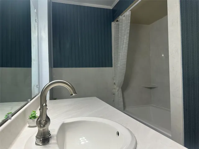 $1,850 | 1914 Indian Shores Road, Crosby, TX 77532